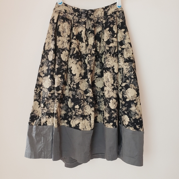 Floral Midi Circle Skirt - Picture 2 of 9